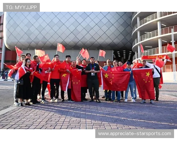 国足逆转取胜挺进亚洲杯八强再创历史新高球迷热情点燃全场期待未来