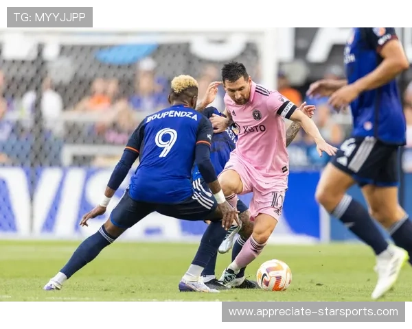 梅西加盟迈阿密国际后首场比赛精彩回顾 全场助攻一记制胜球