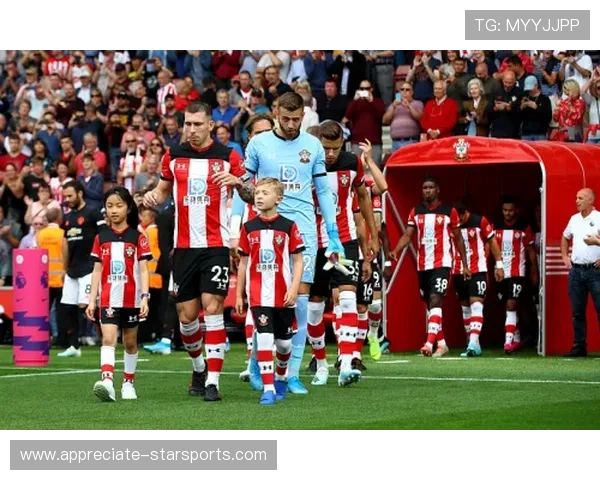 南安普顿足球俱乐部的辉煌历程与未来展望分析 南安普顿足球俱乐部的辉煌历程与未来展望分析